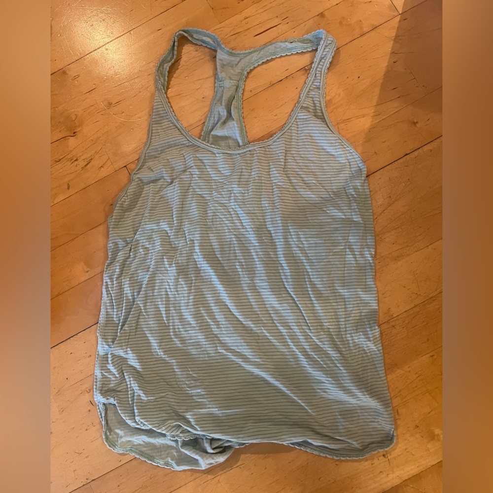 LULULEMON yoga tank